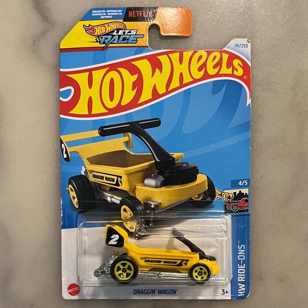 Hot Wheels Draggin' Wagon Toy Car - Yellow and Black
